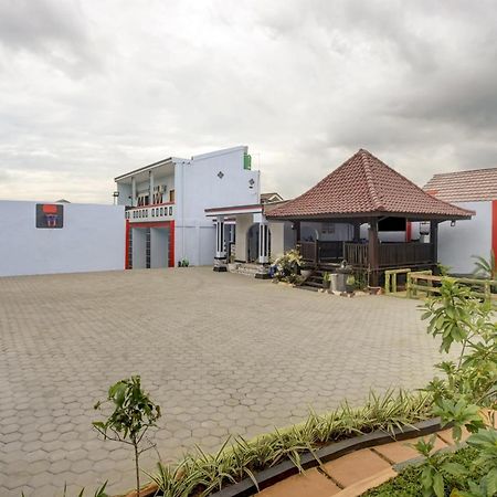 OYO 3982 Azka Homestay Syariah Bandar Lampung Bagian luar foto