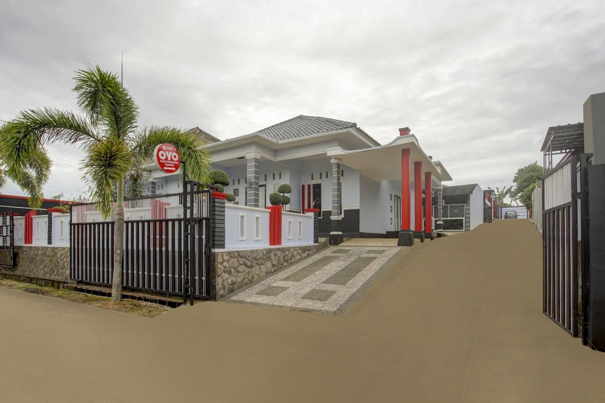 OYO 3982 Azka Homestay Syariah Bandar Lampung Bagian luar foto